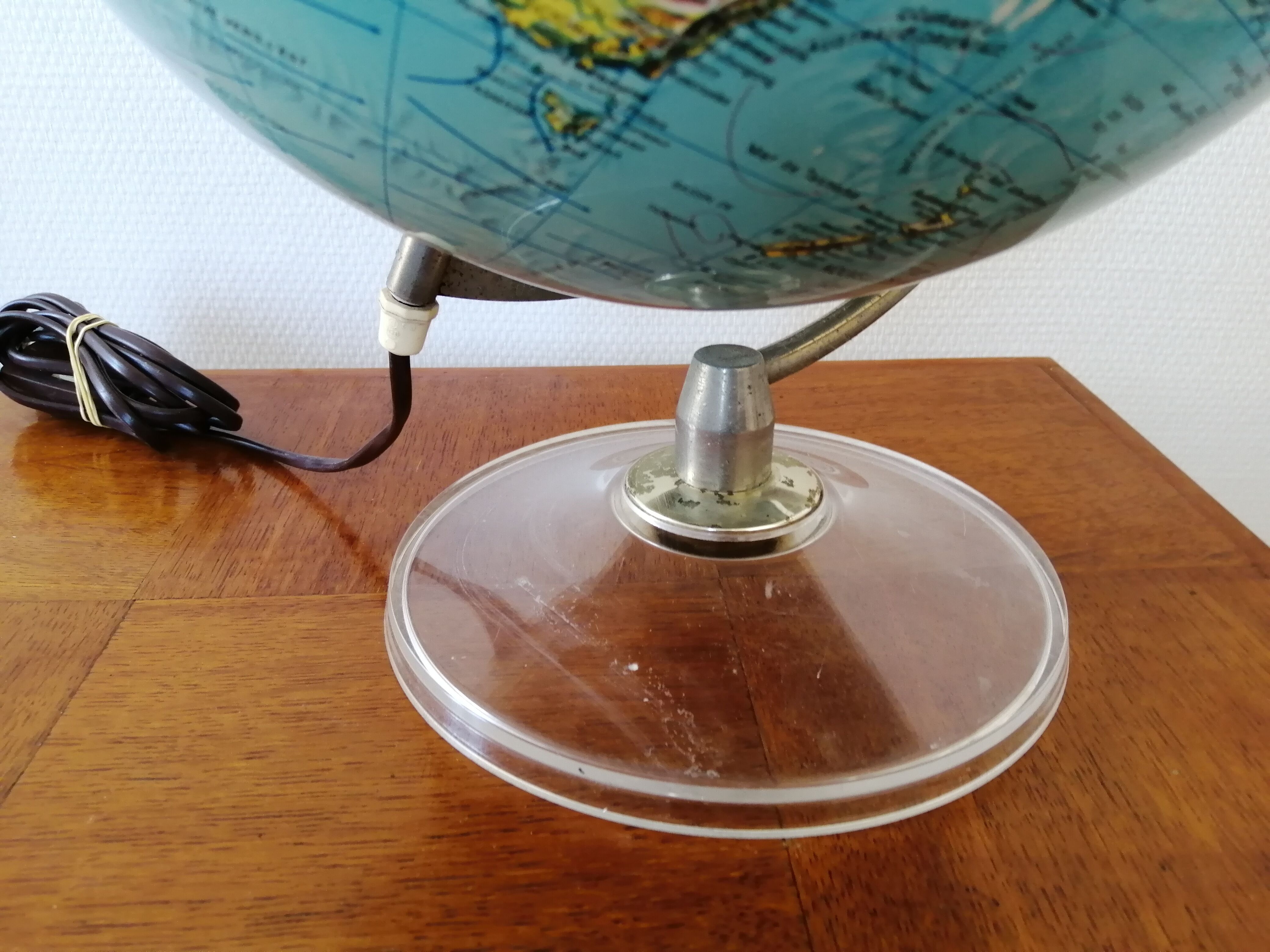 Luminous terrestrial globe scan globe Denmark 1972