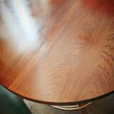 Baumann extendable round table