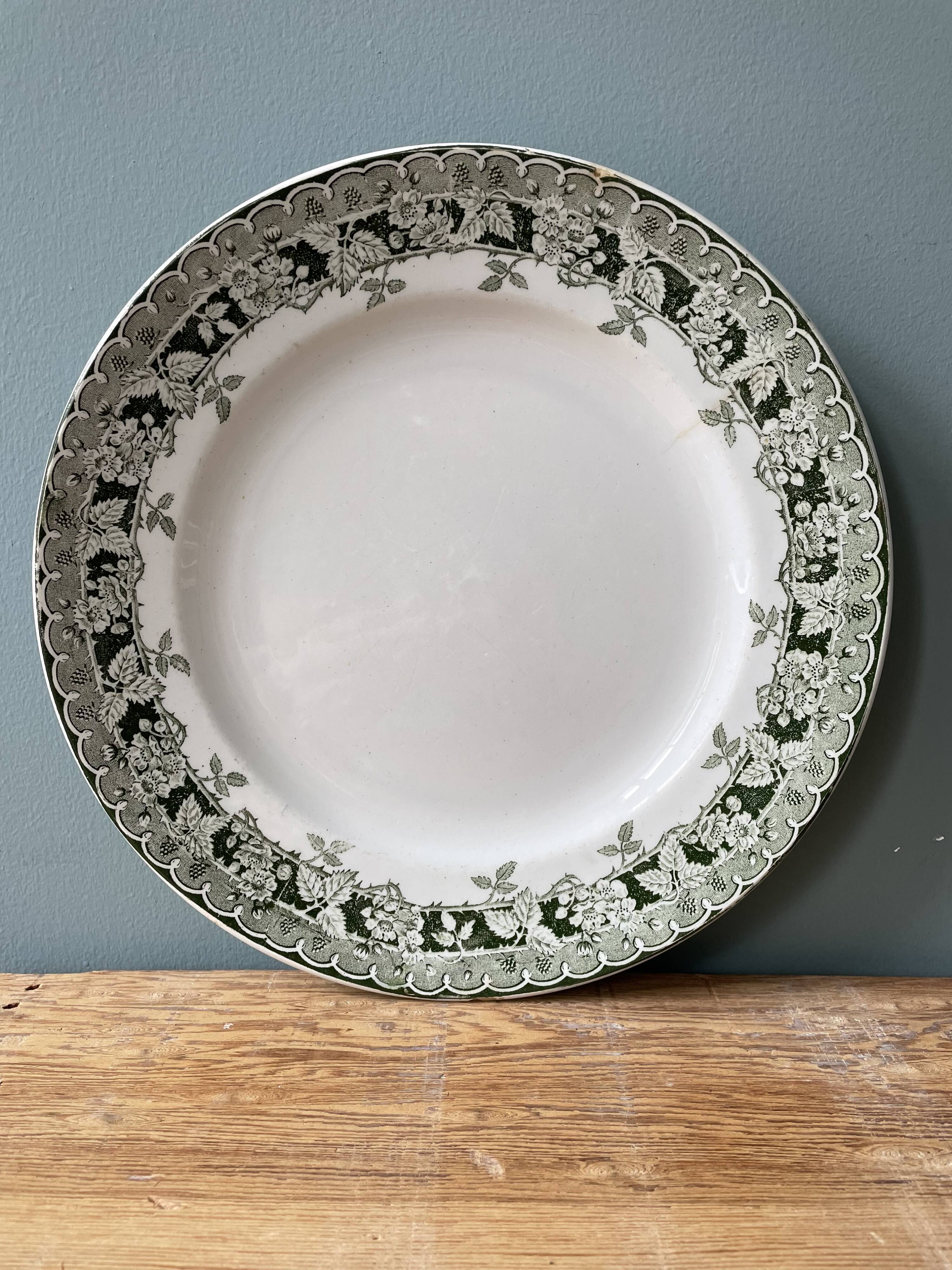 Set of two old dishes Terre de Fer St Amand & Hamage, "Mulberry" collection