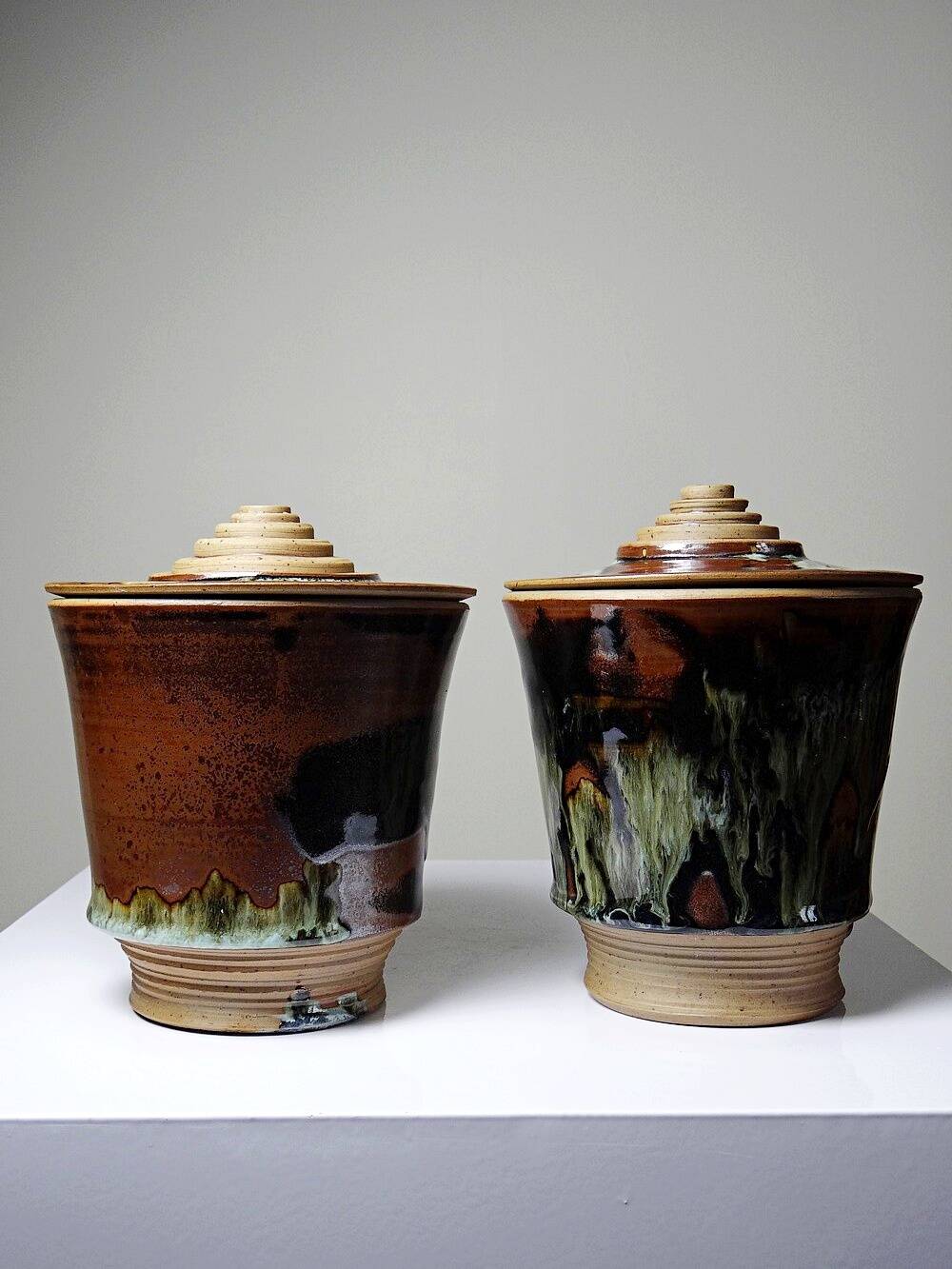 A pair of vintage stoneware pots from the 80s-90s with a Japanese style, signed handmade pottery.