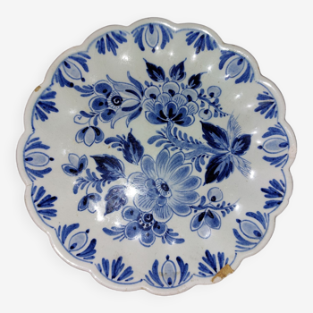 Small decorative plate