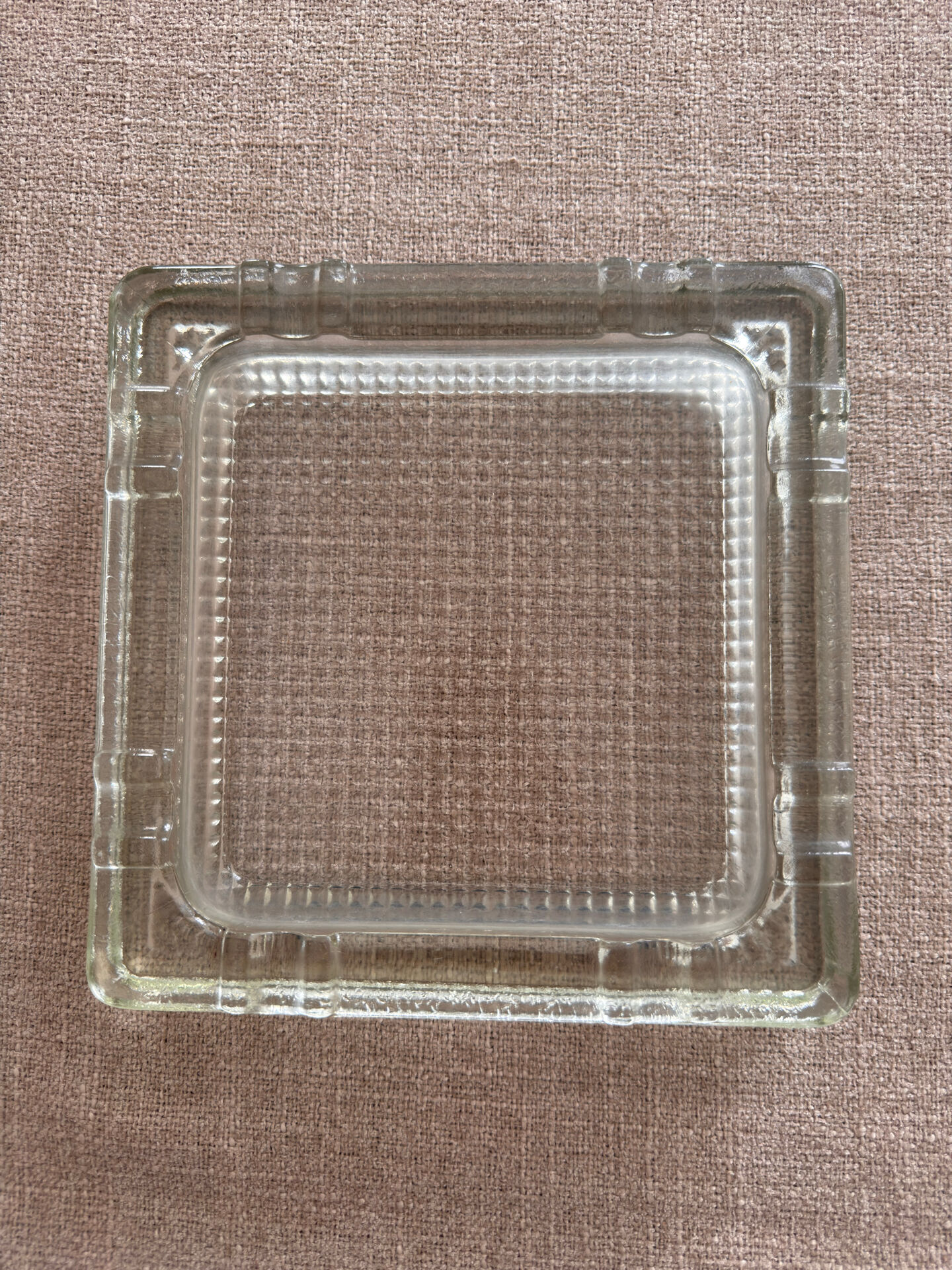 Large ashtray, pocket emptier, modernist glass paving from the 1960s.