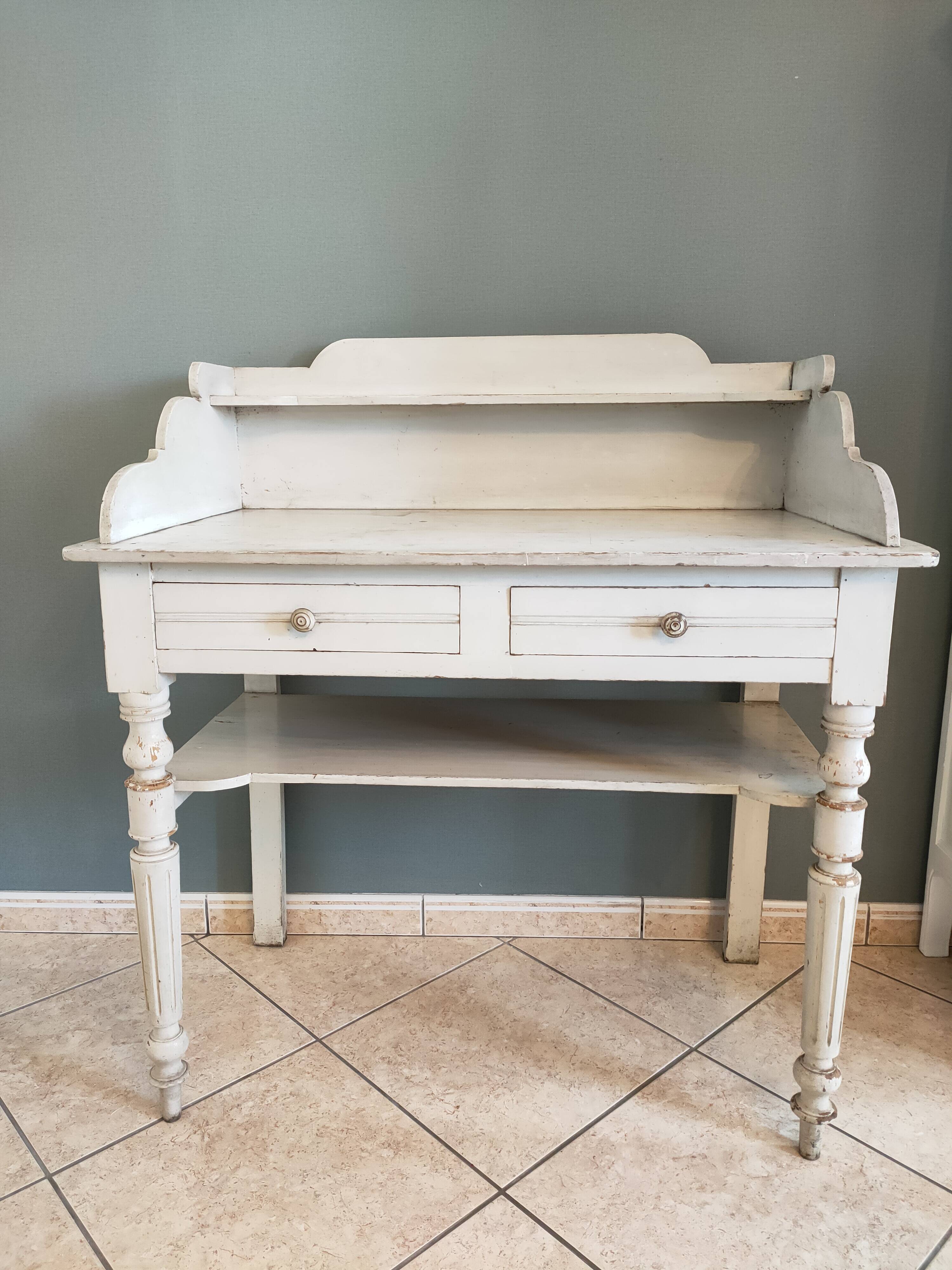 Dressing table dressing table in painted wood