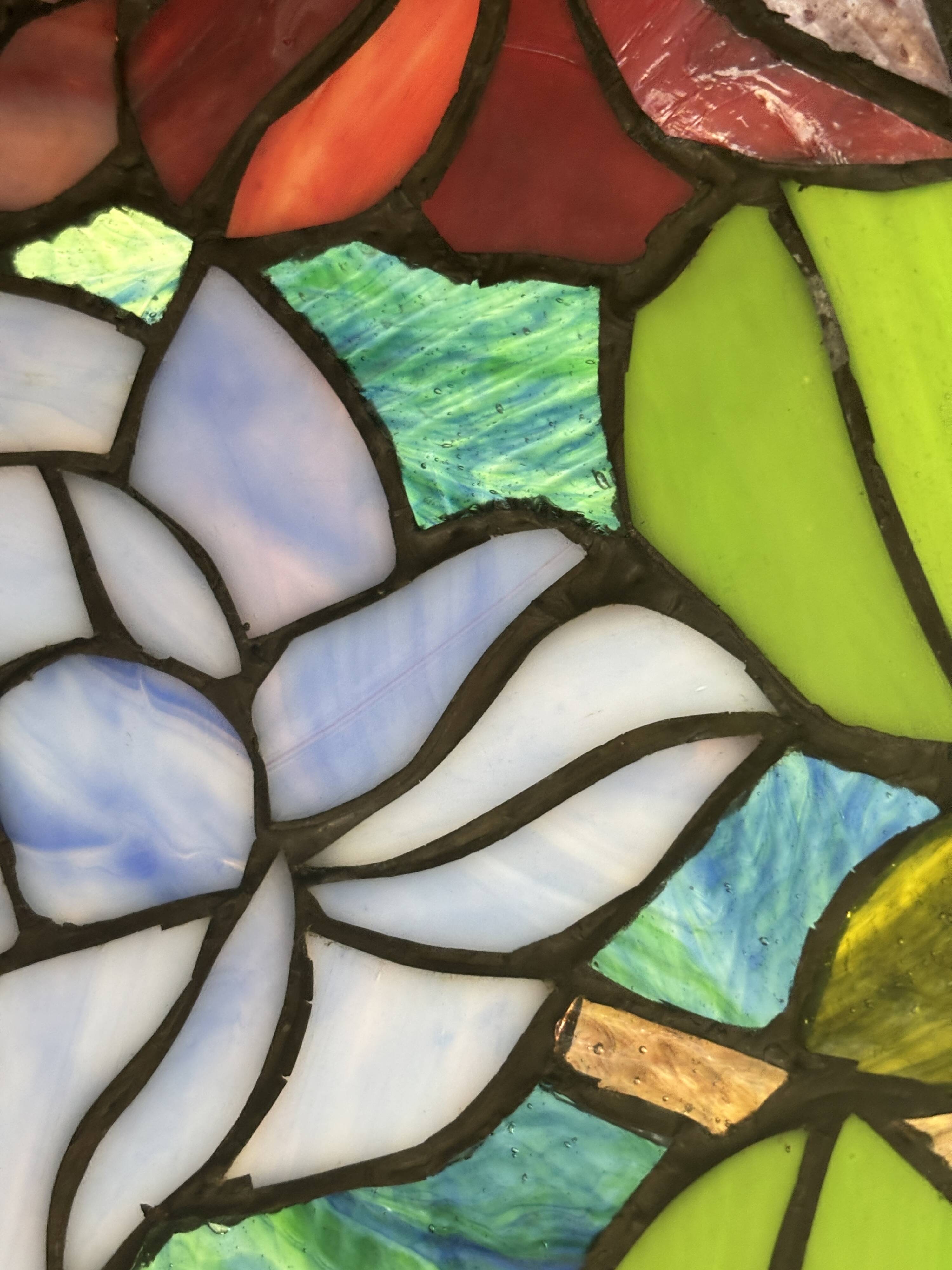 Tiffany-style floral stained glass pendant light in brass D40cm