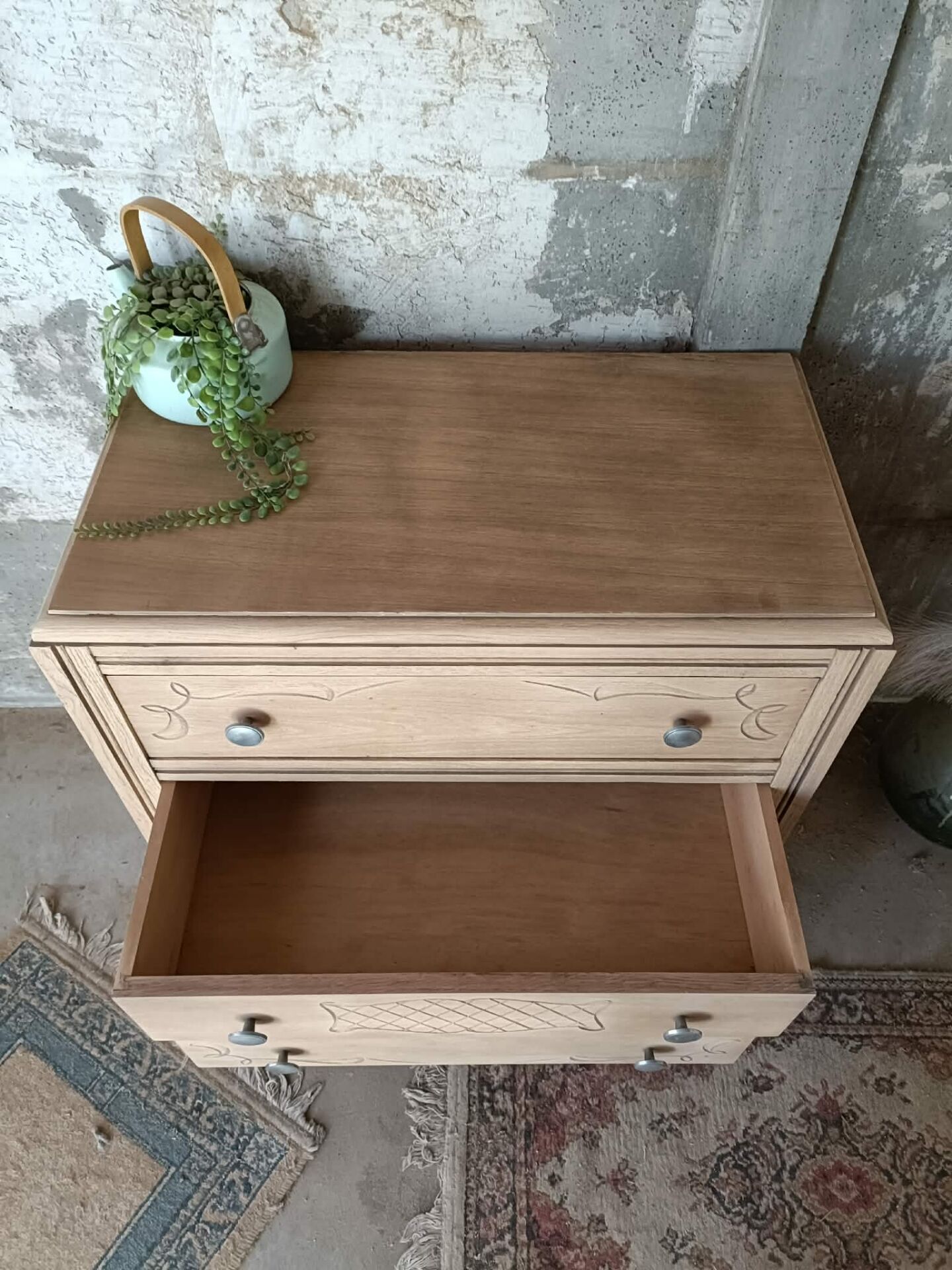 Art Deco chest of drawers