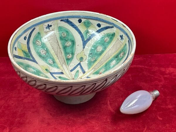 Coupe sur pied Mokhfia céramique polychrome Tortue Tronja Fès Maroc XXème