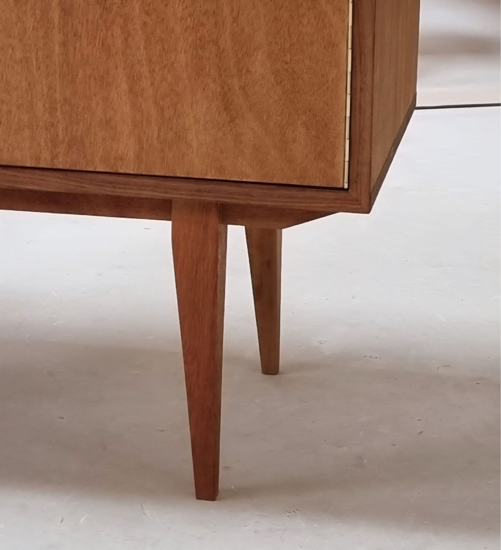 Vidar record cabinet