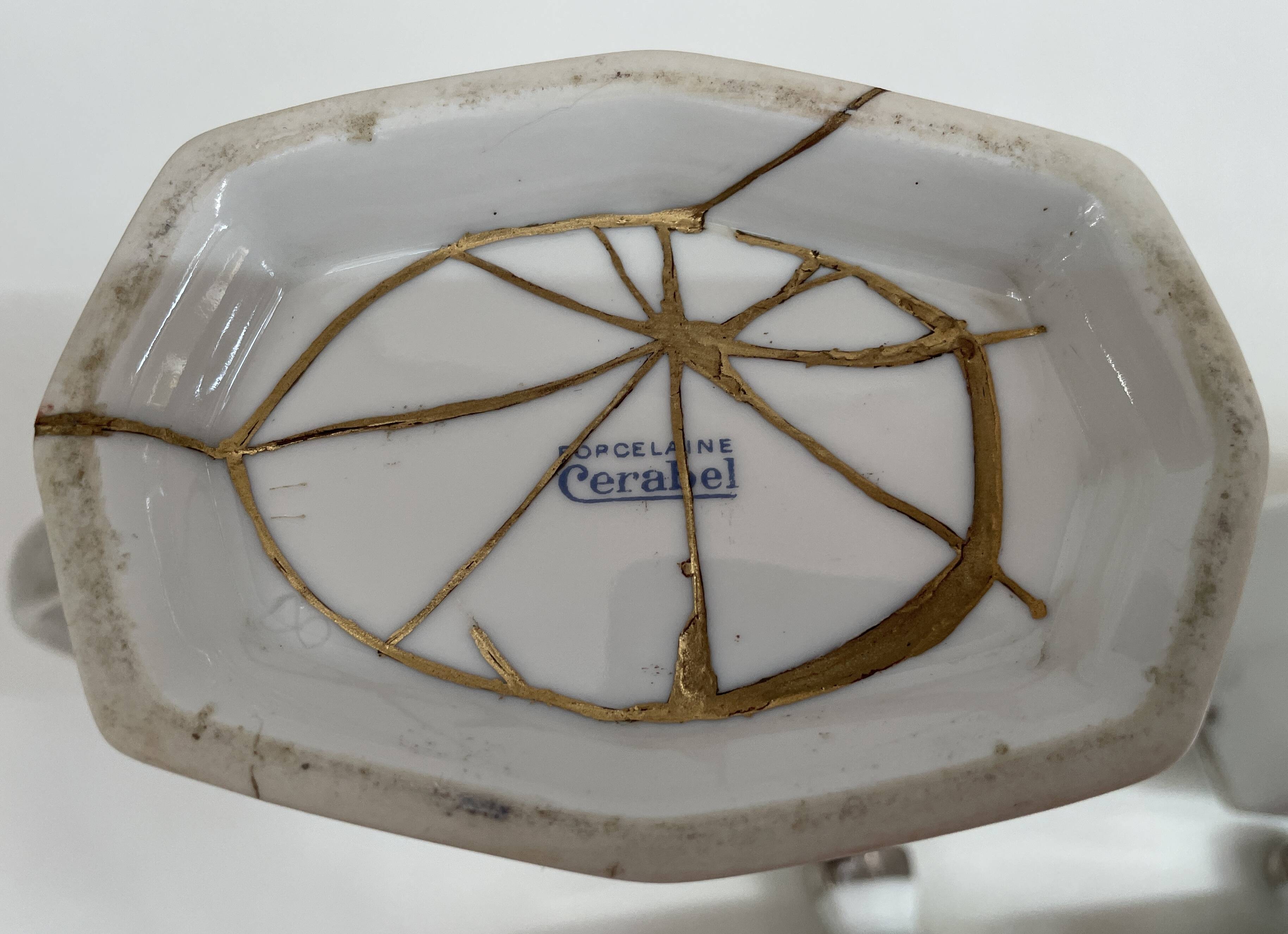 Art Deco service, porcelain with platinum, Kintsugi restoration.