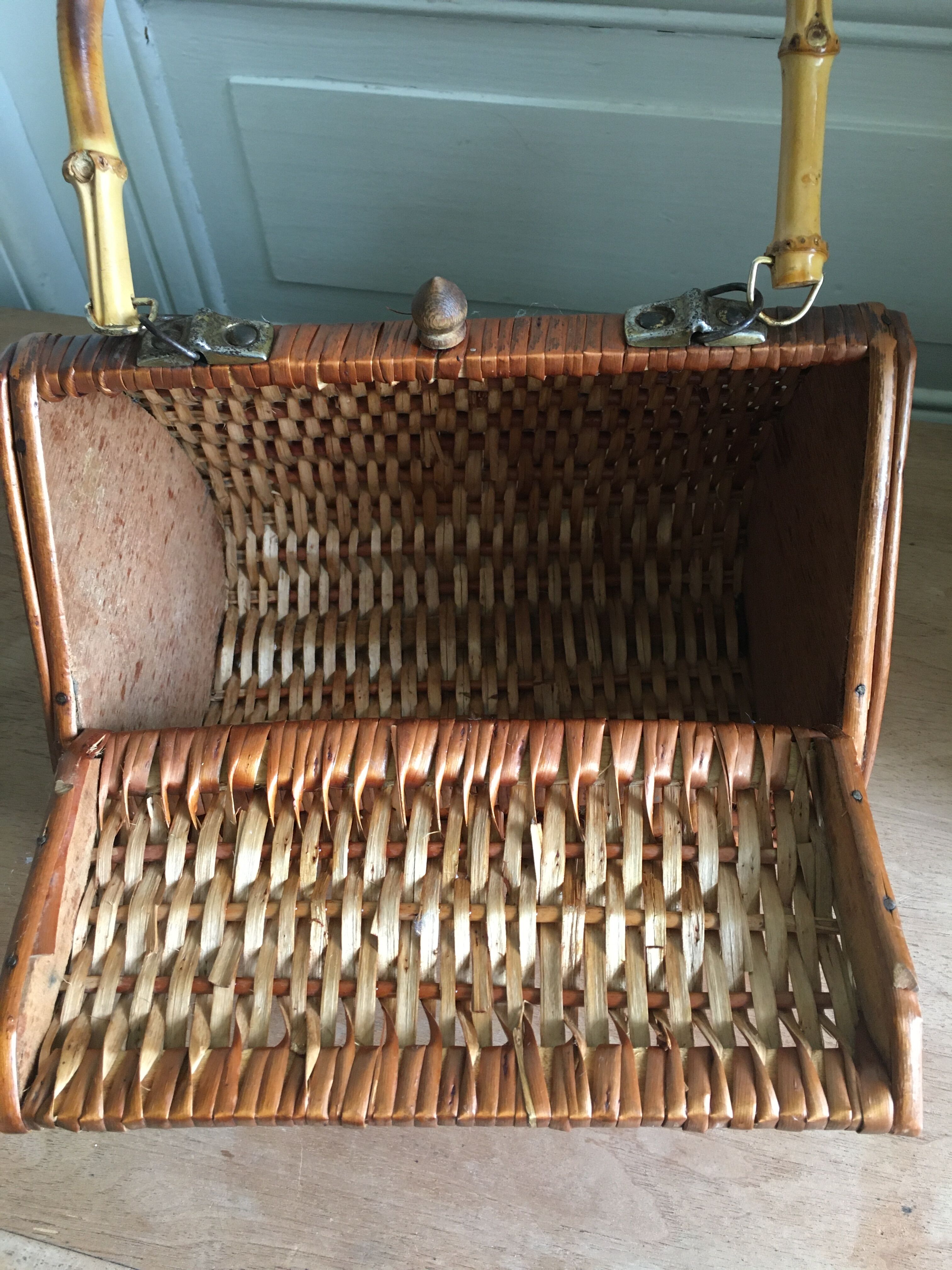 60'S braided wicker basket / hand bag