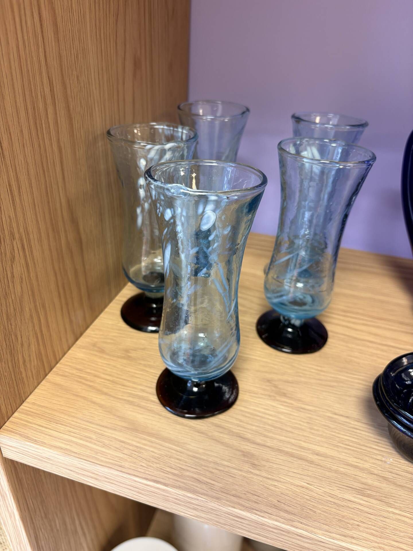 Set of 5 champagne flutes / hand-blown glass juice glasses.