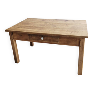 Table basse en bois massif