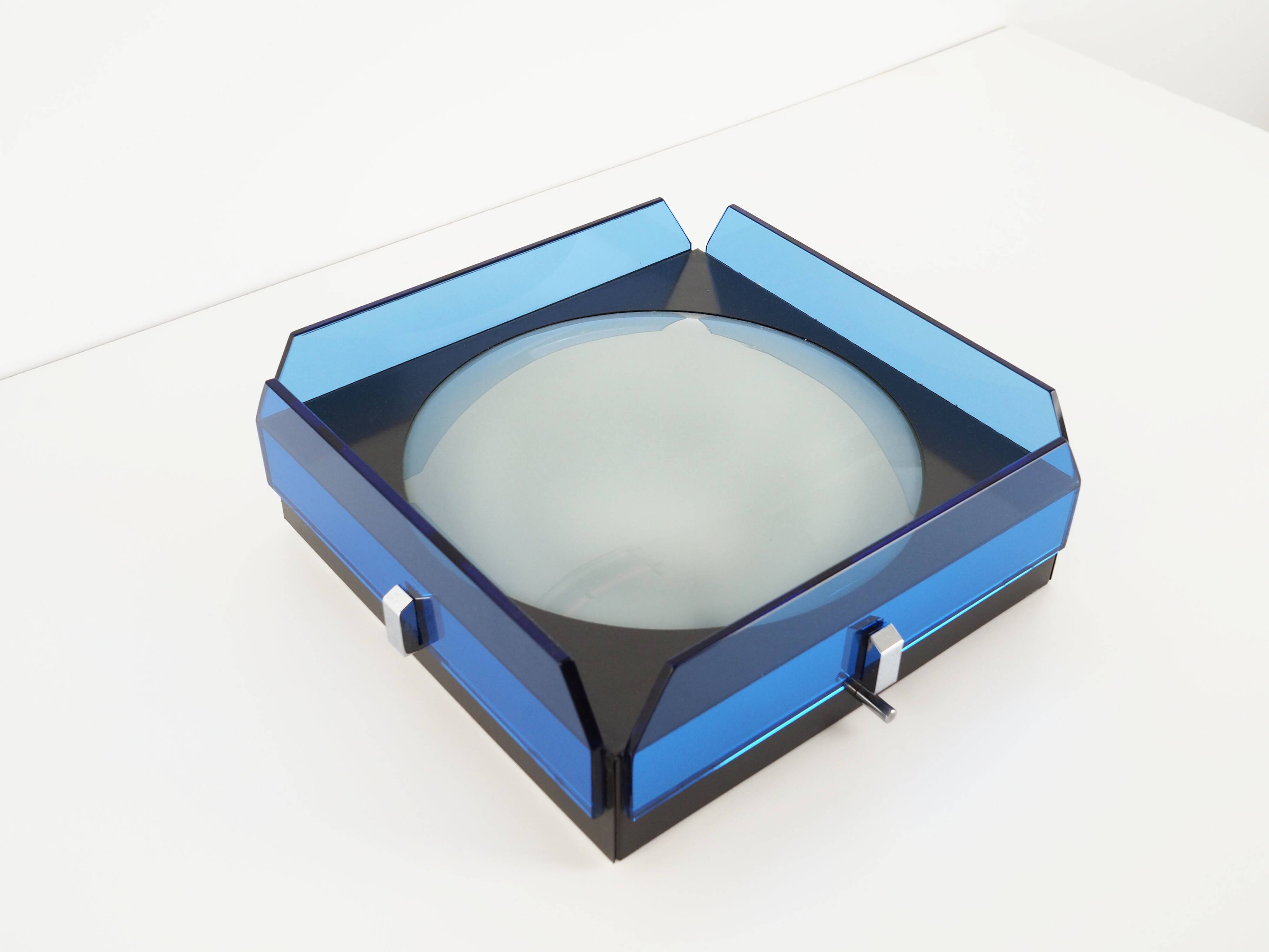 Wall lamp, Murano glass, Italian design, 1970s, manufacture: Vega