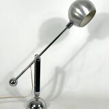 Mid-century Modern Italian chrome counterweight table lamp from 70s