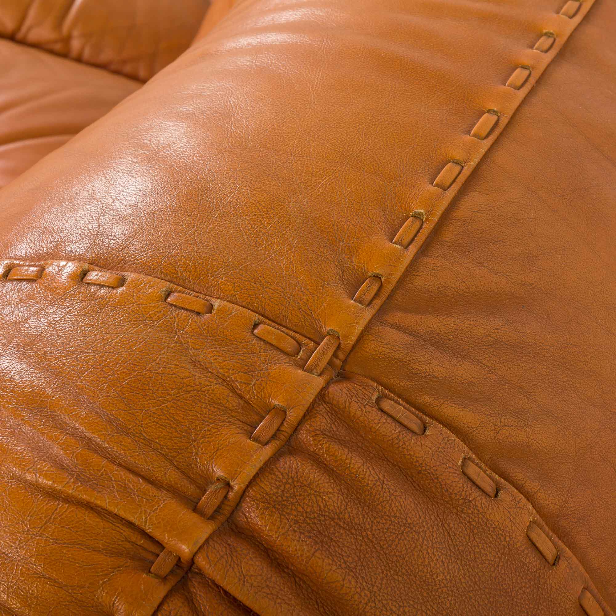Mobil Girgi Sapporo leather sofa, 1970s