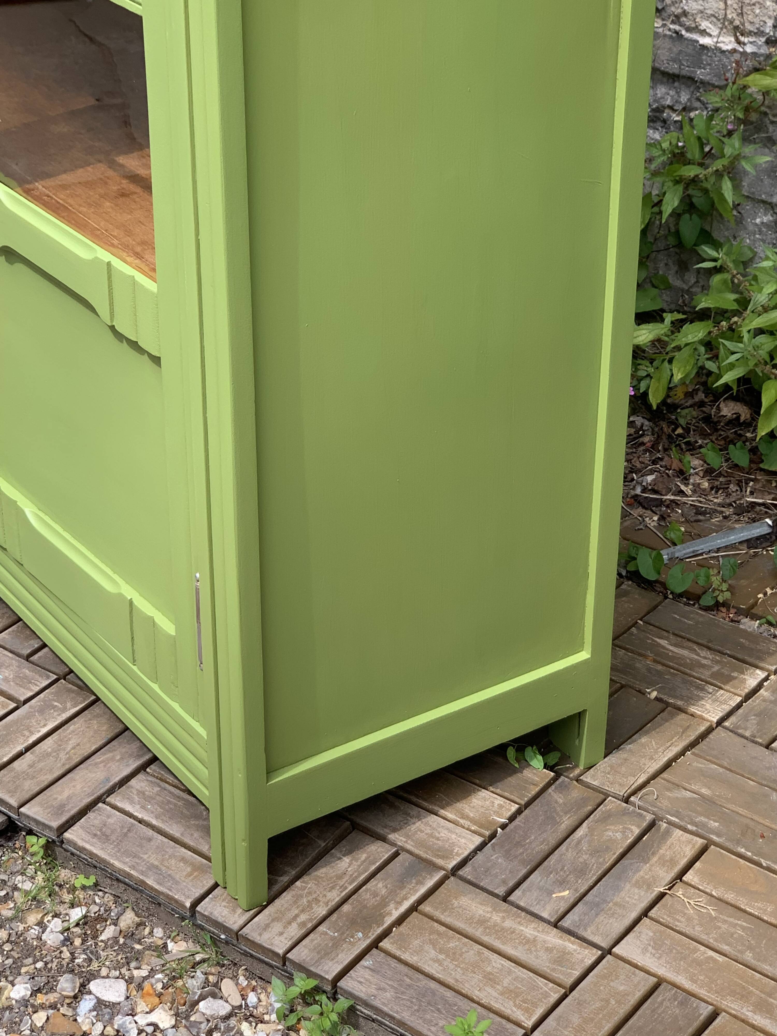 Armoire parisienne vitrée art déco 1930 kaki