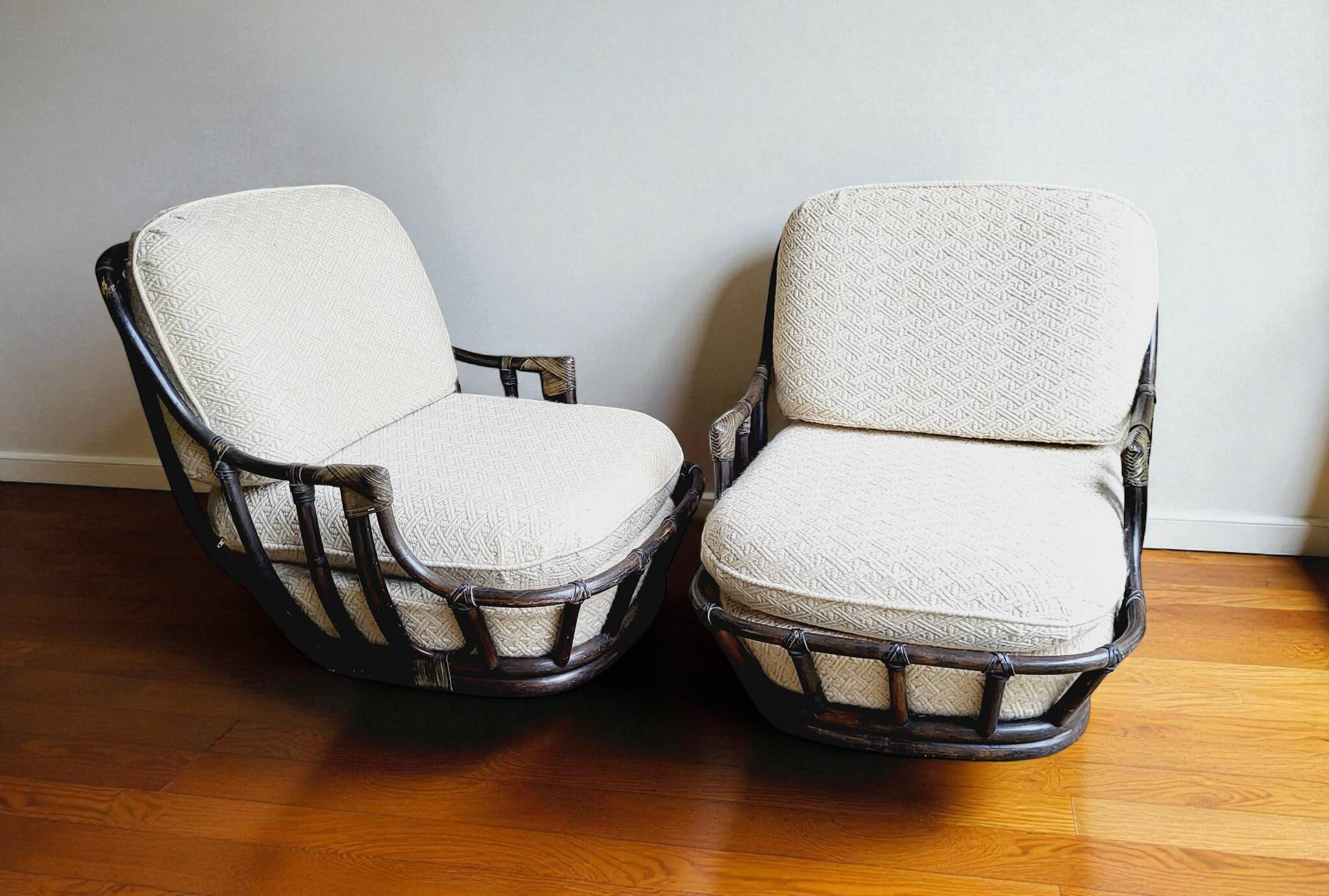 Rattan lounge chairs from the 1970s (*2)