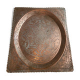Chiseled tray