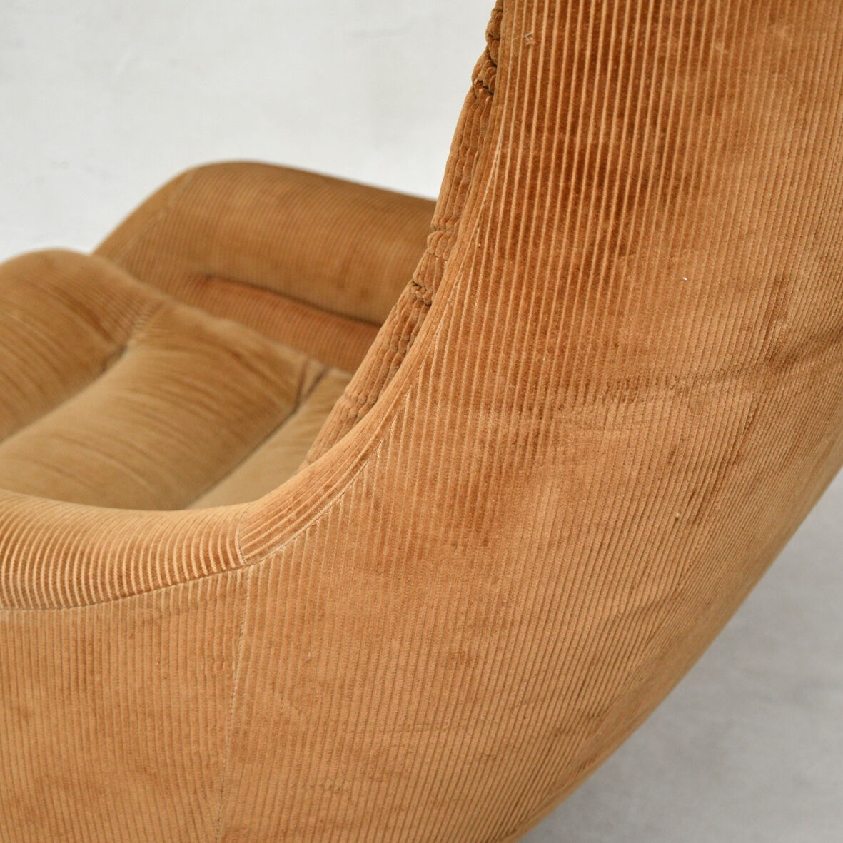 Velvet swivel armchair, 1970