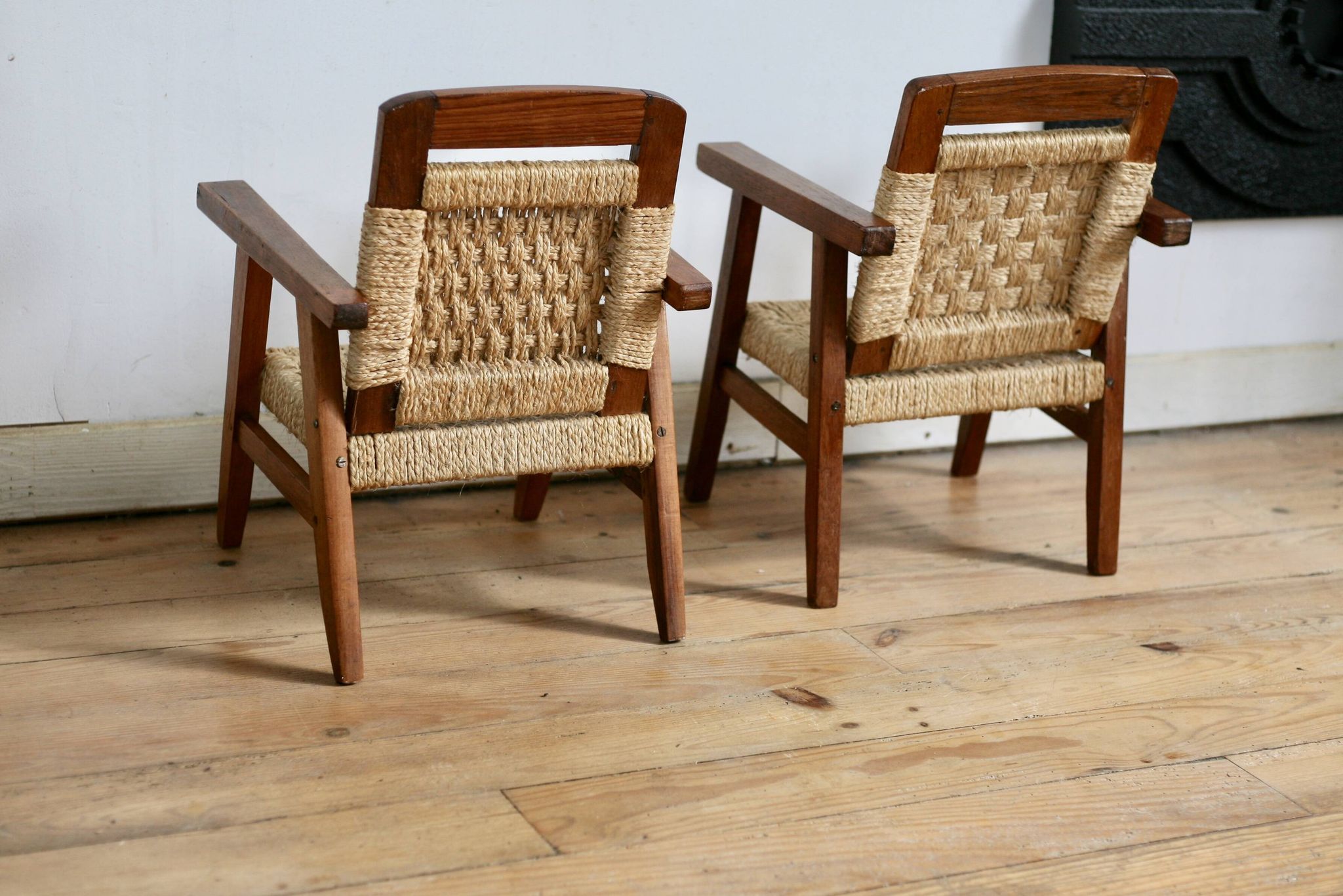 Pair of children's armchairs in rope, attributed to Audoux Minet.