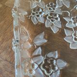 Cake dish in glass