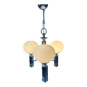 Lustre Mid-Century en verre opaline blanc avec structure chromée