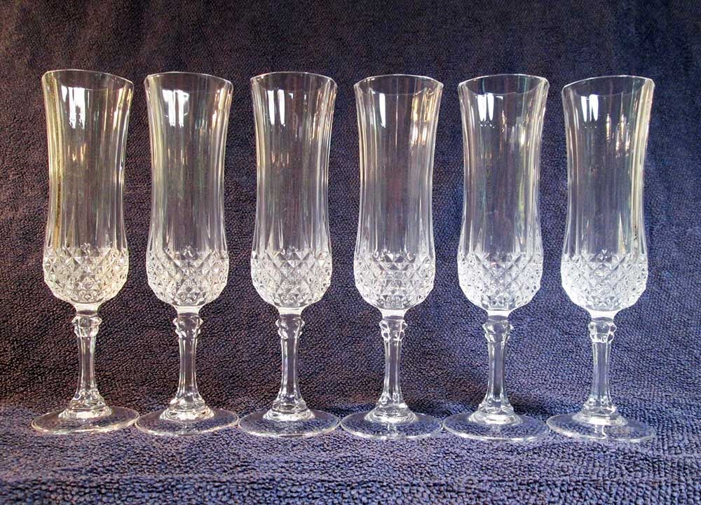 6champagne flutes in Arques crystal