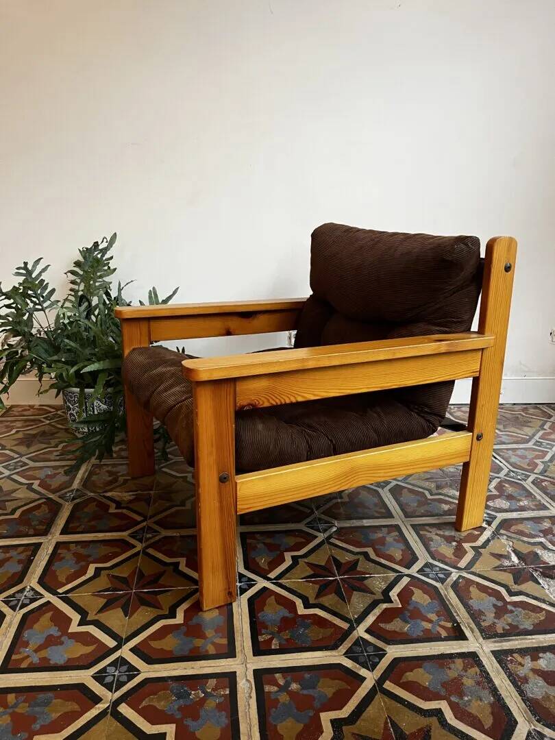 Vintage armchair – corduroy & pine