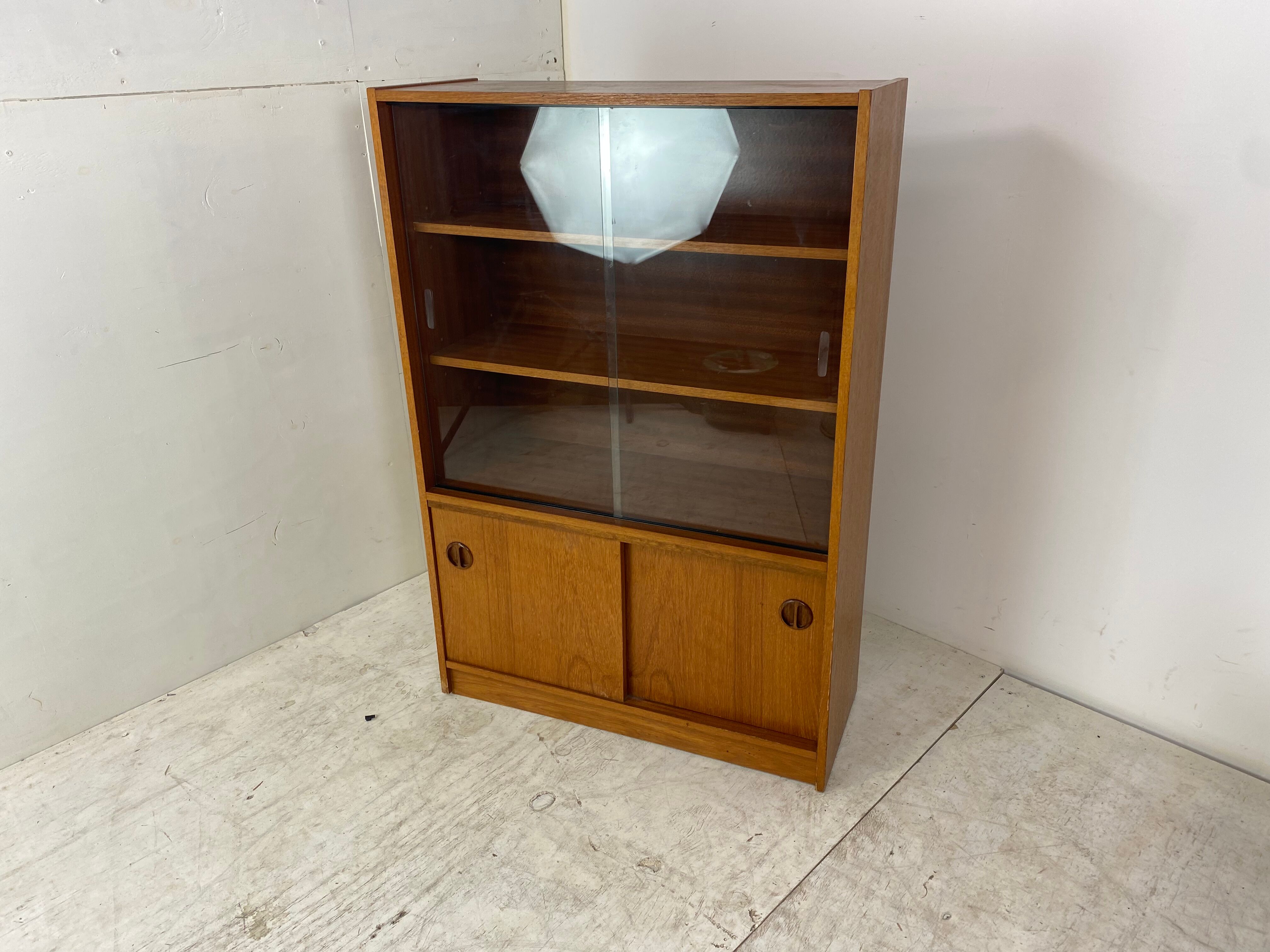 Vitrine scandinave en teck, années 1960