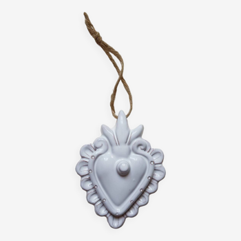 Decorative white ceramic heart