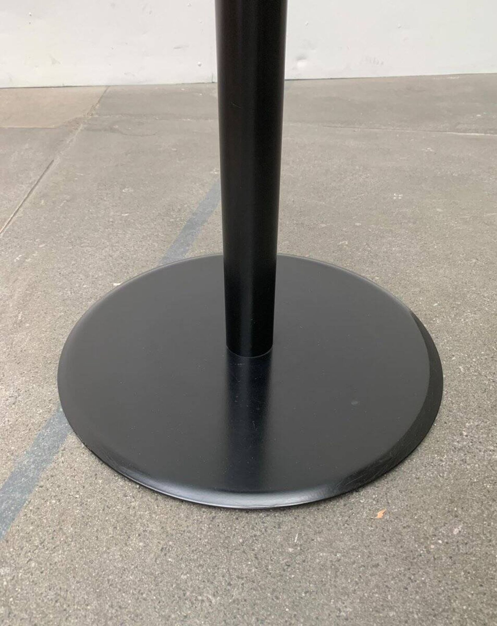 Table d'appoint postmoderne vintage d'Ikea