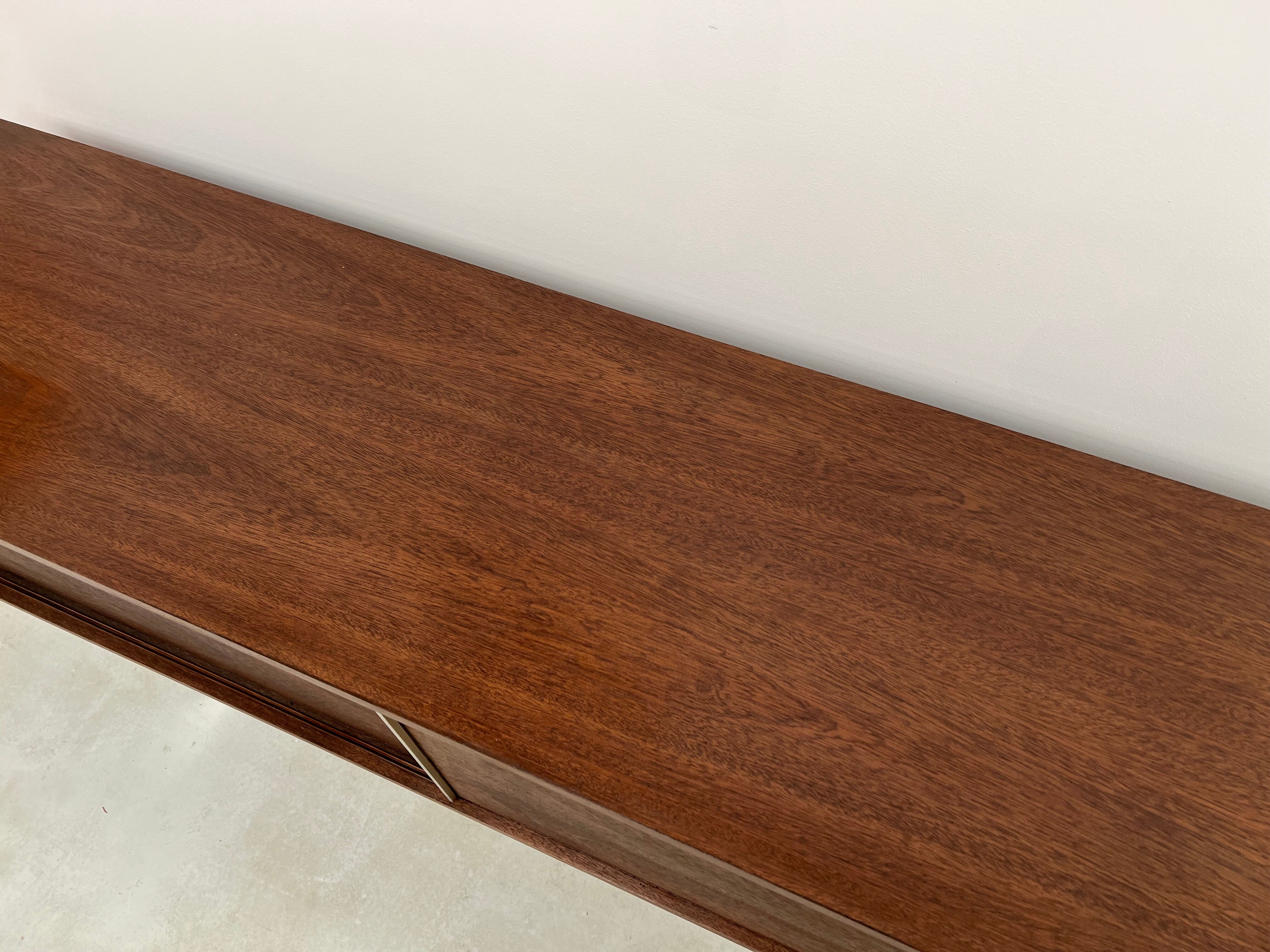Italian sideboard from the 70s in rosewood