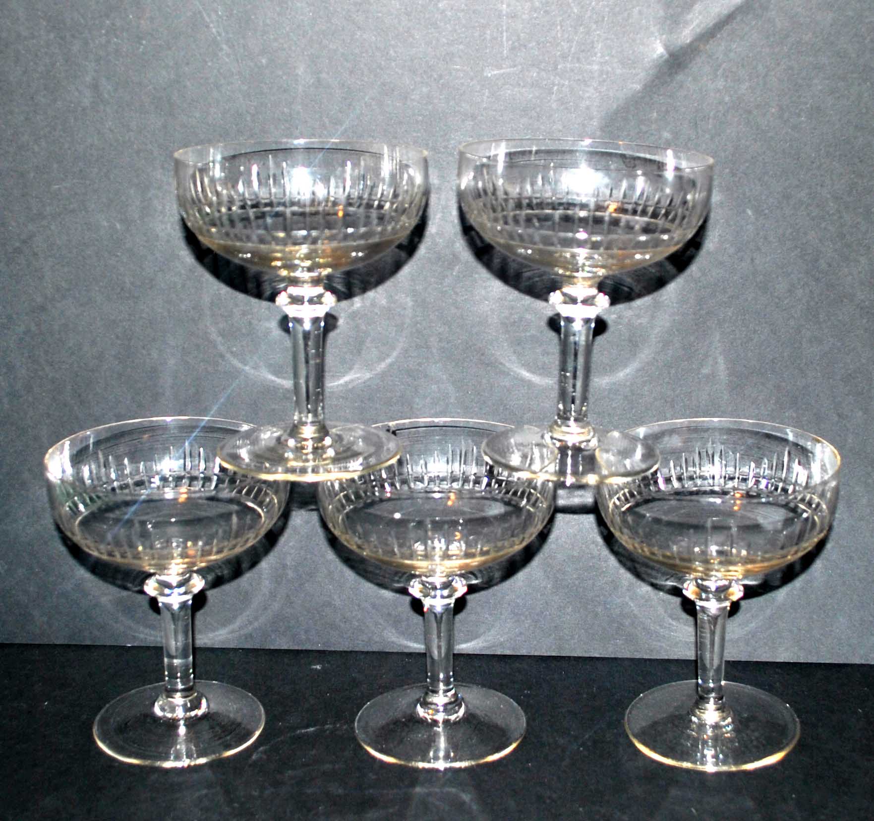 Series of 5 champagne glasses in crystal cut with