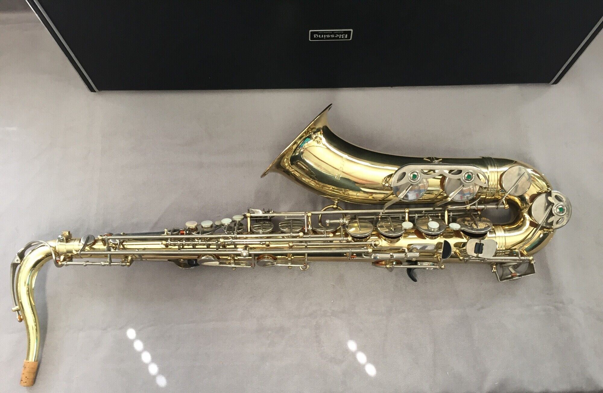 Musical instrument golden tenor blessing saxophone made in usa