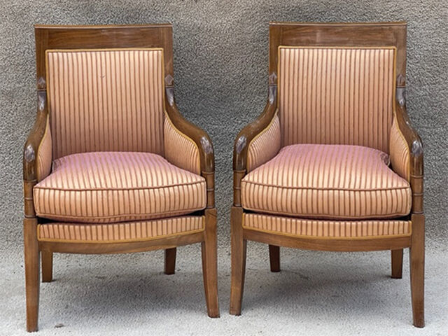 Pair of shepherdesses