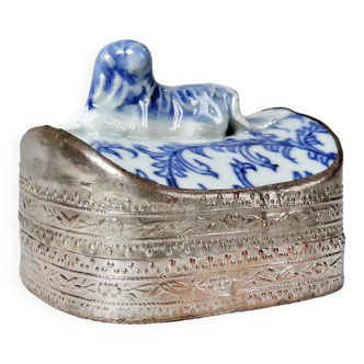 "Shard Box" Boite chinoise cuivre argenté porcelaine