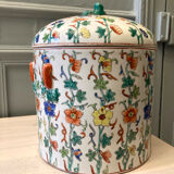 Old porcelain pot says ginger