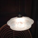 White opaline suspension