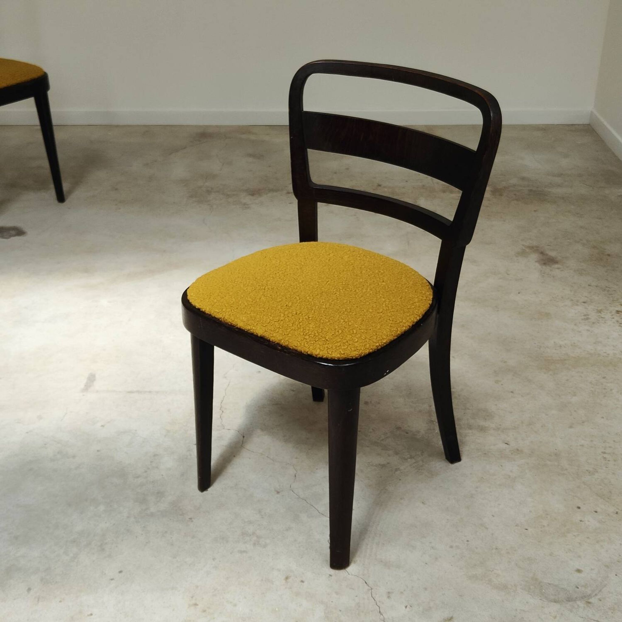 Lot de 4 chaises Thonet art déco 1930 , bouclette Jaune moutarde