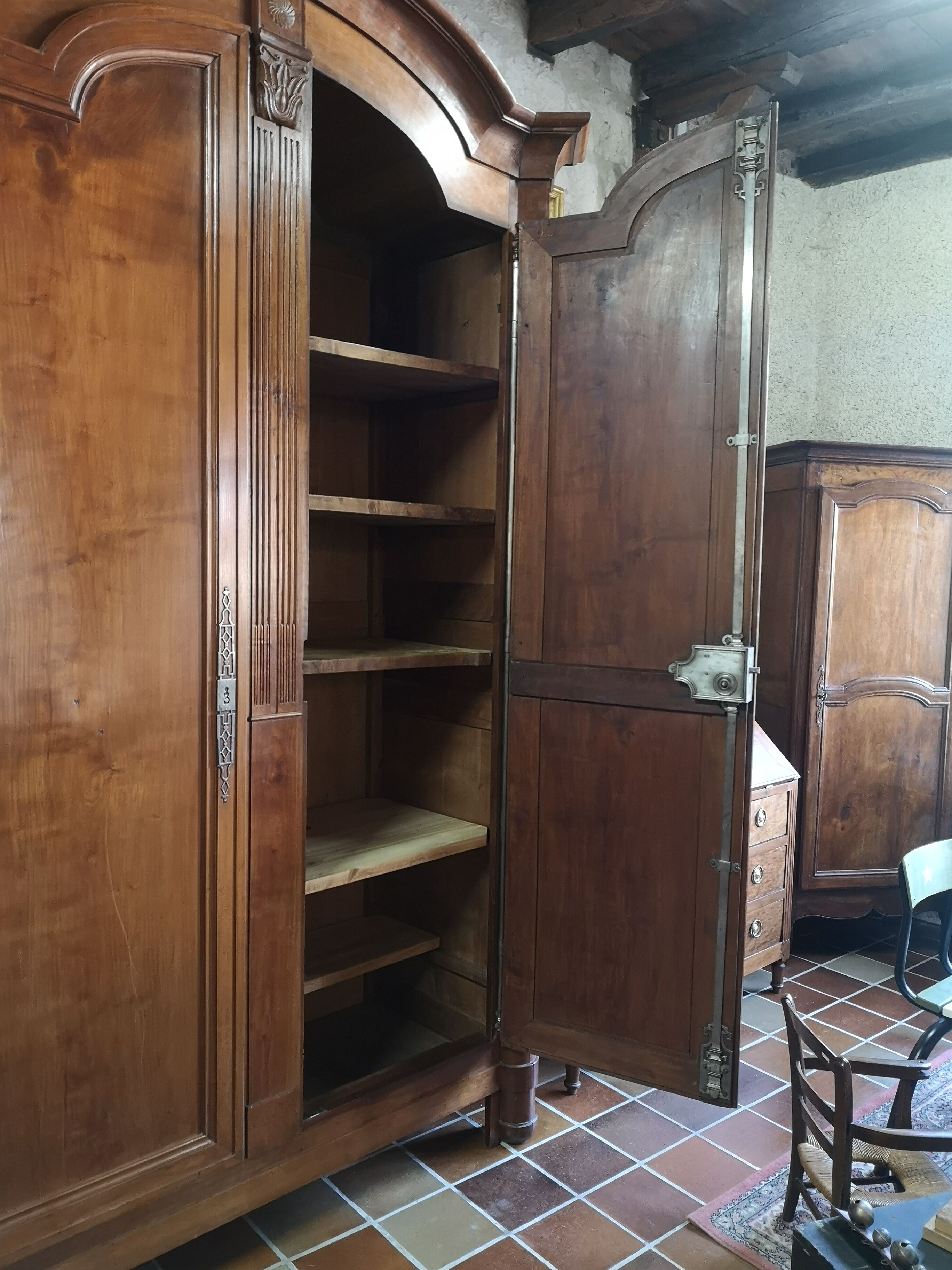 Cherry wood column wardrobe