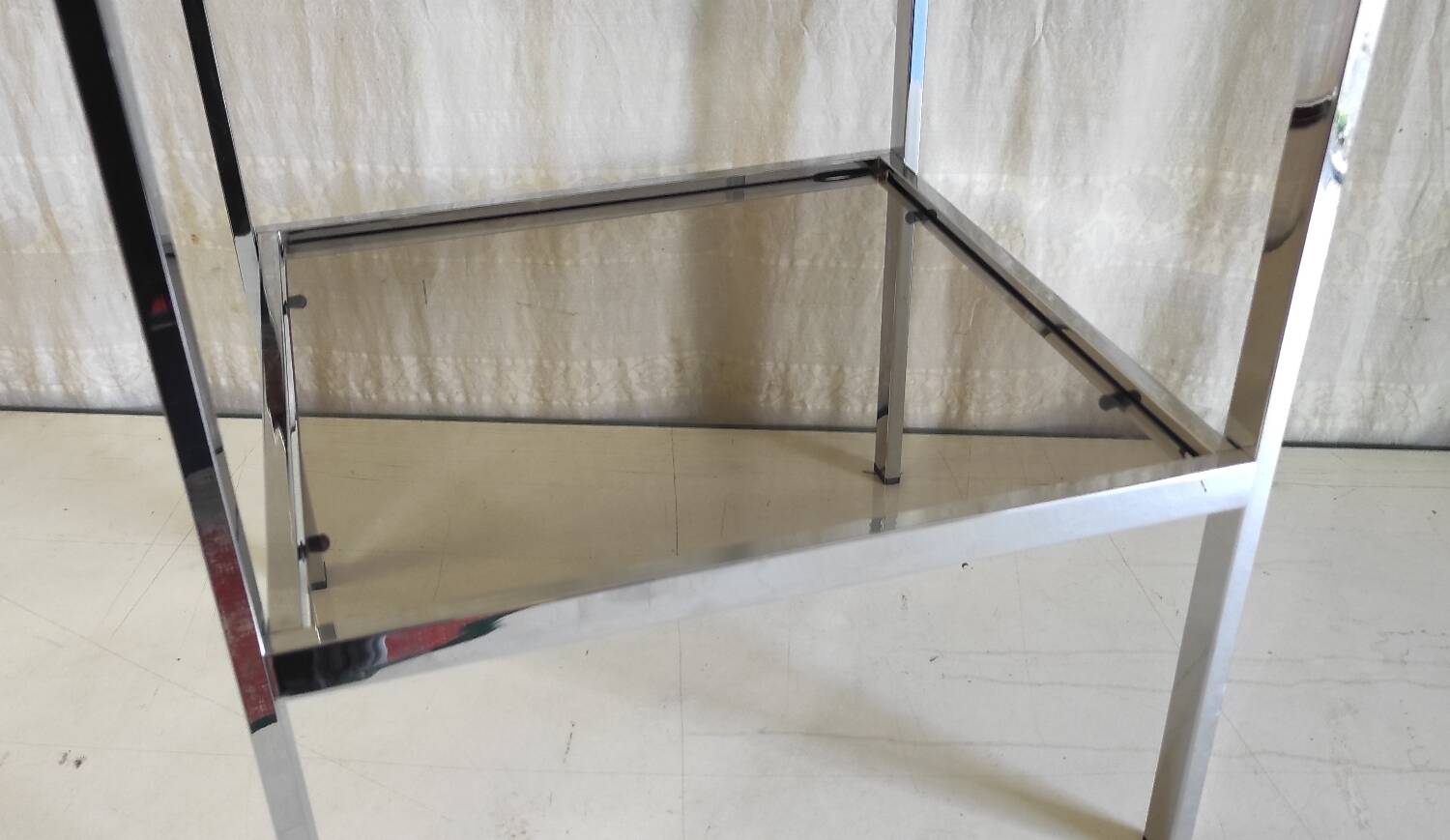 Side table in chrome metal and smoked glass - 70s/80s