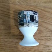 Coquetier faience blanche decoration hen rooster and chicks
