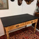 Ancienne table de cuisine en sapin