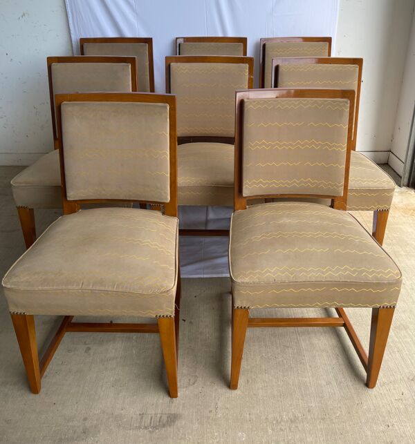 8 chaises néoclassiques des années 40 en merisier