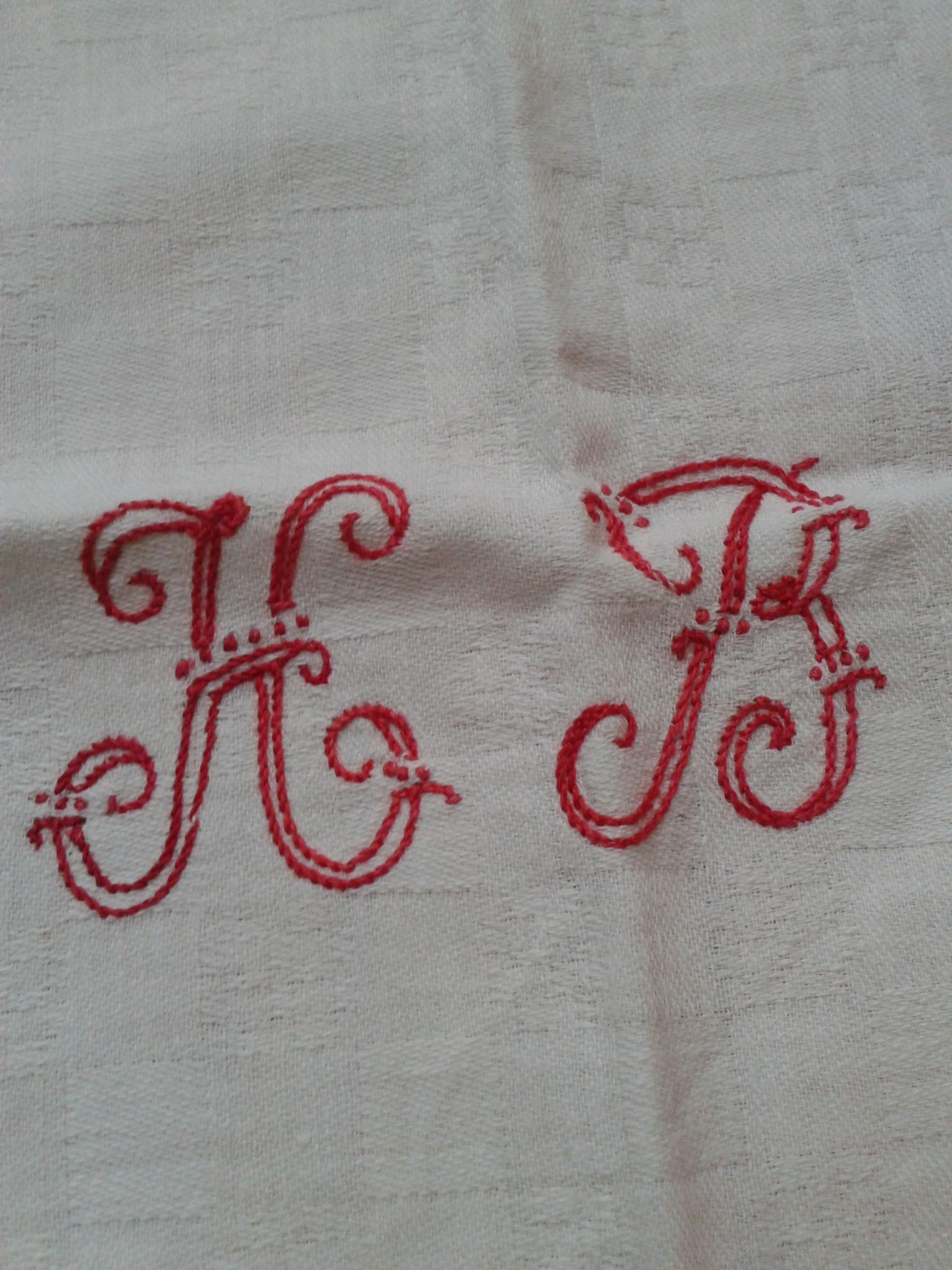 Nappe à thé en damassé de coton blanc et rouge