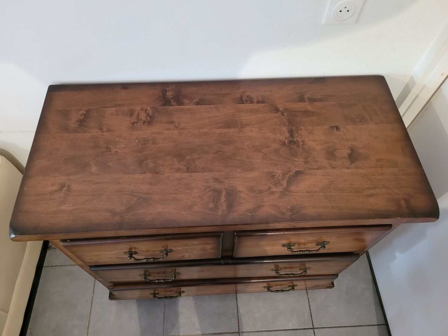 Commode en bois massif
