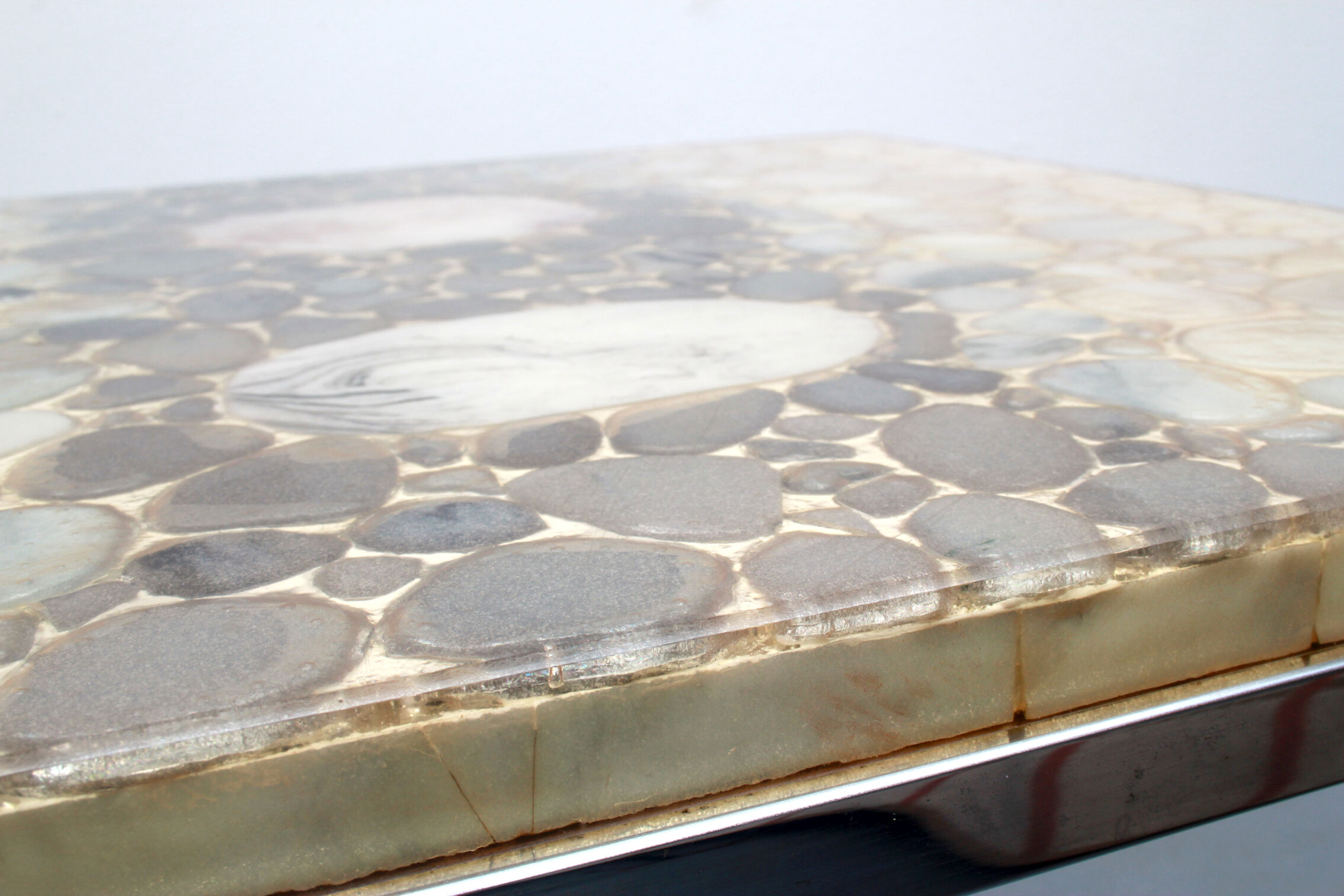 1970s space age coffeetable with pebble stones and acryl
