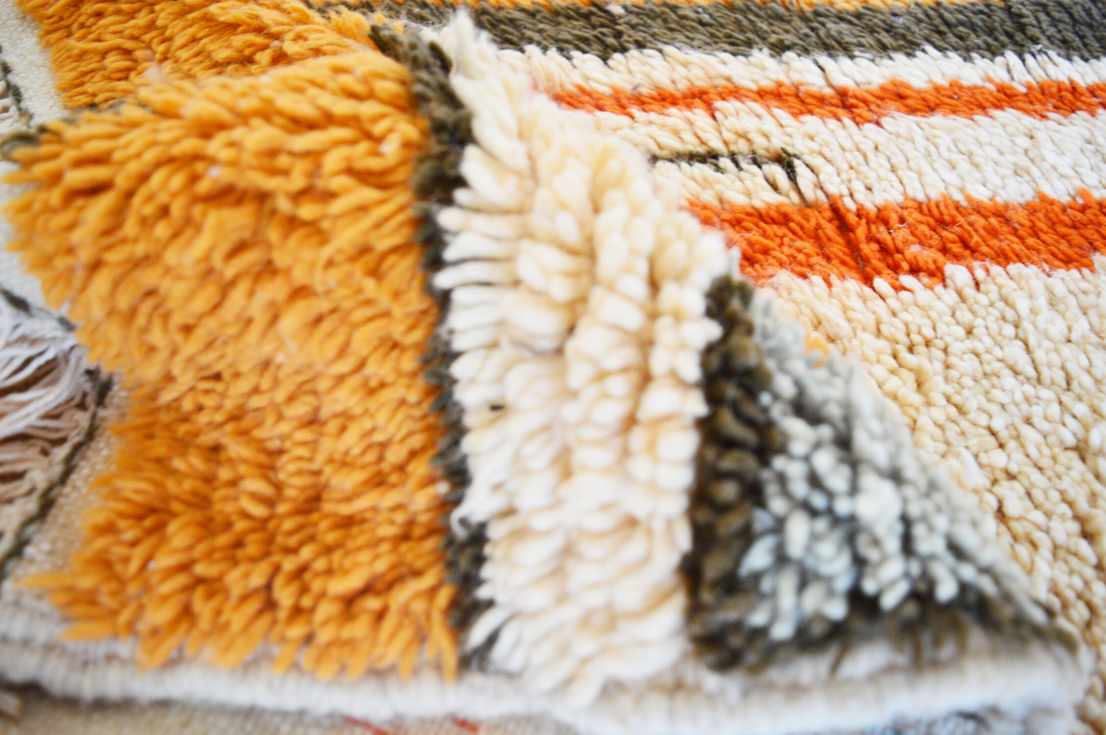 Moroccan berber carpet 270x180cm