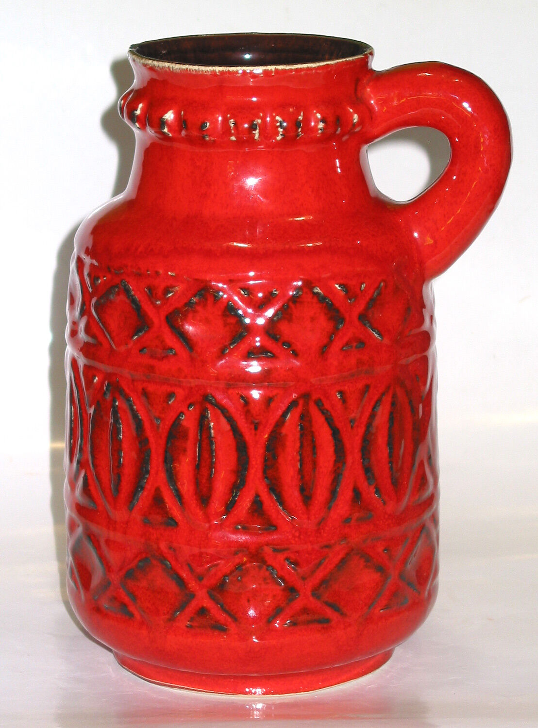 Superb pair of red vases by Bodo Mans for Bay 1960-1970's