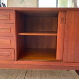 Teak row Johannes Andersen Samcom