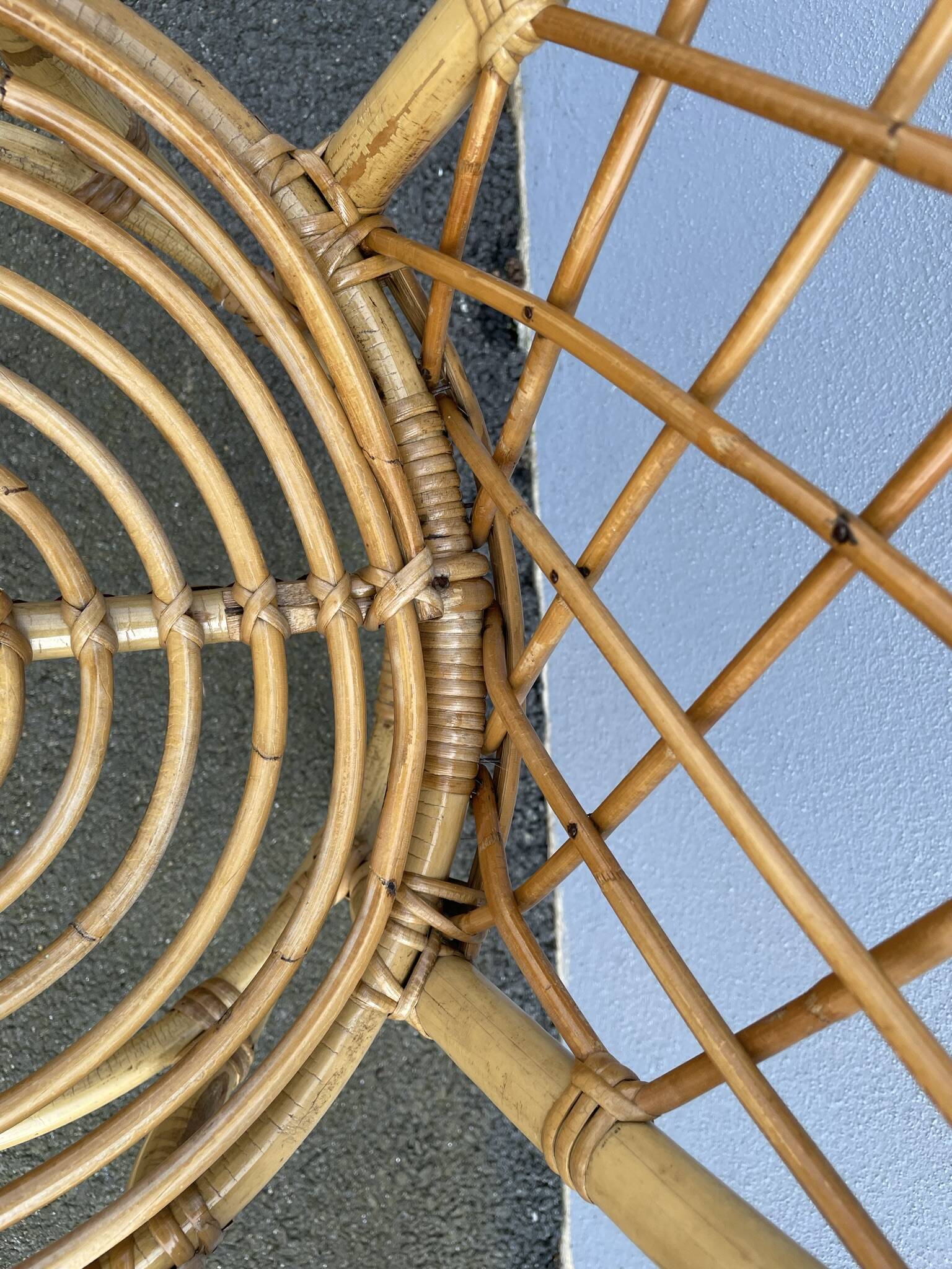 Chaises en rotin  à croisillons